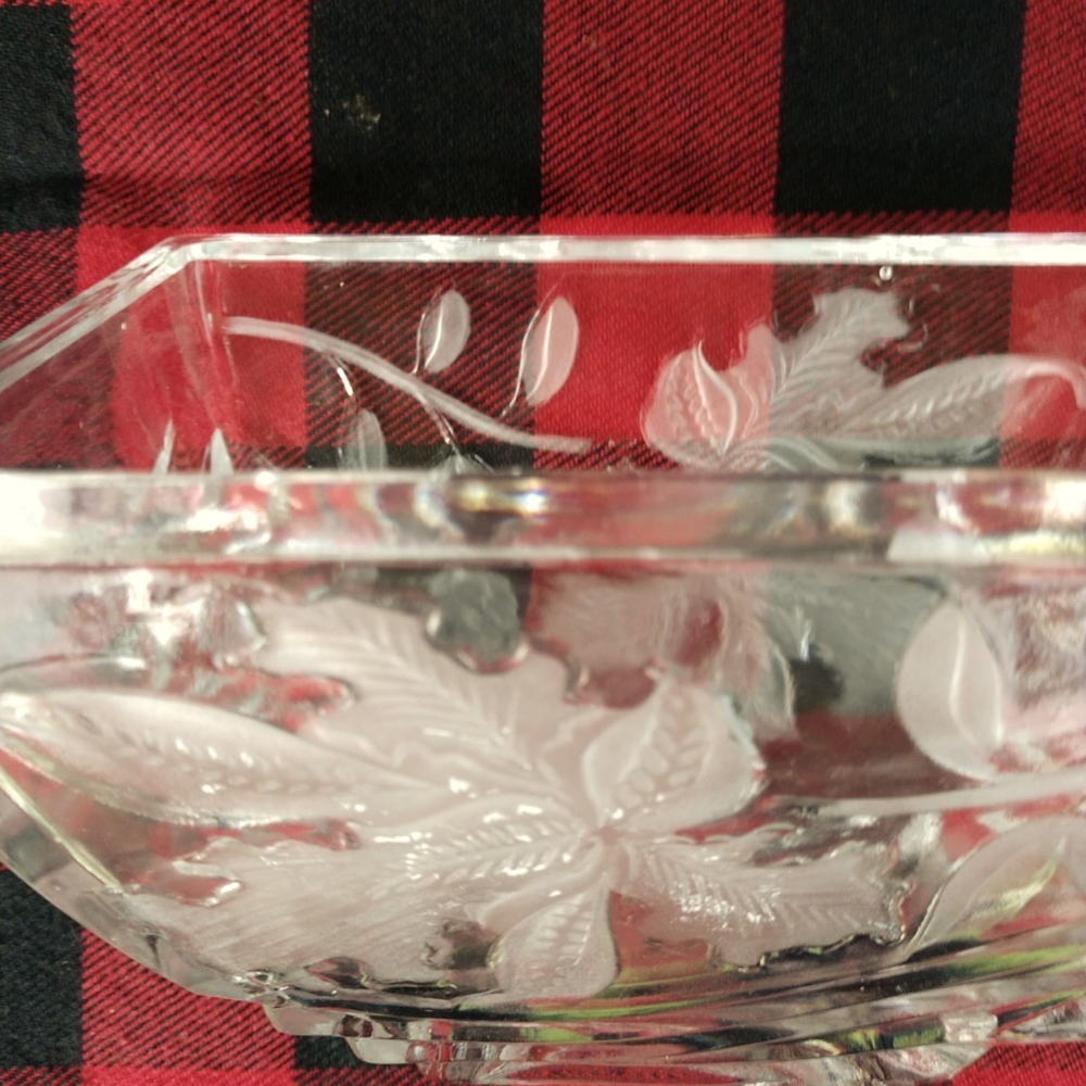 🌳VTG. Crystal Clear Oak Leaf Oblong Vase Beveled - Picture 3 of 9